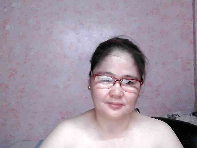 NICEtitspinay webcam
