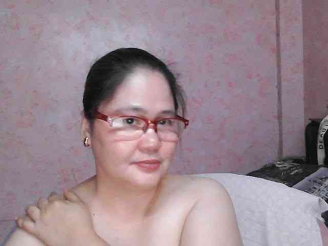 NICEtitspinay webcam