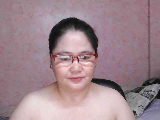 NICEtitspinay webcam