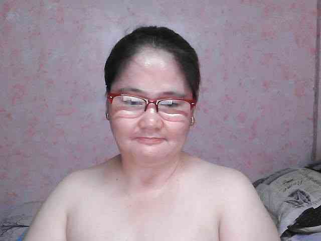 NICEtitspinay webcam