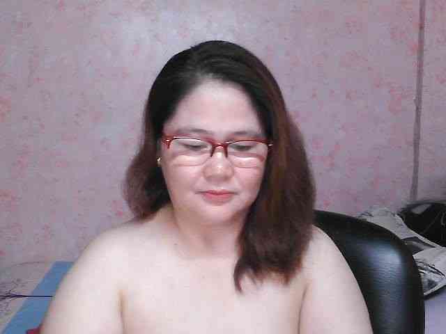 NICEtitspinay webcam