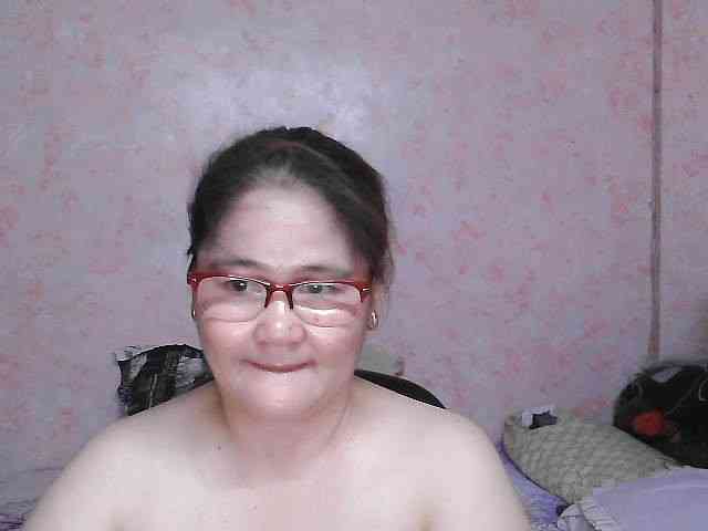 NICEtitspinay webcam