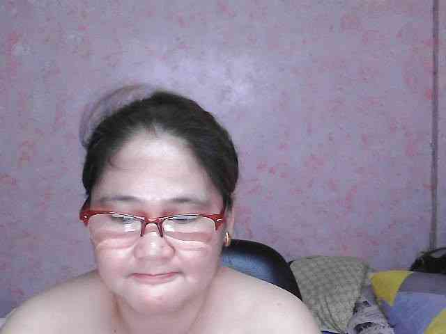 NICEtitspinay webcam