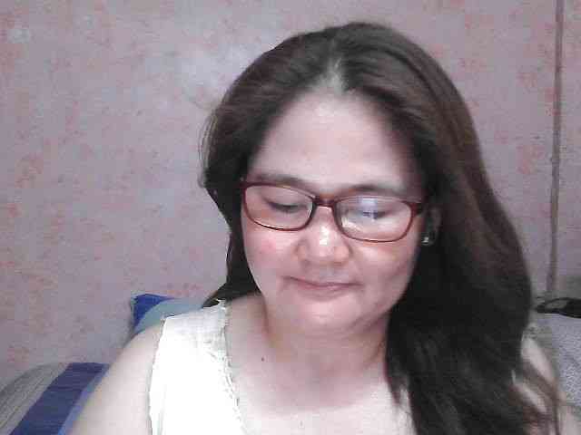 NICEtitspinay webcam