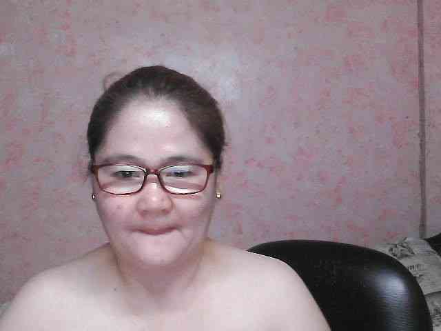 NICEtitspinay webcam