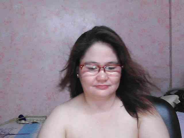 NICEtitspinay webcam