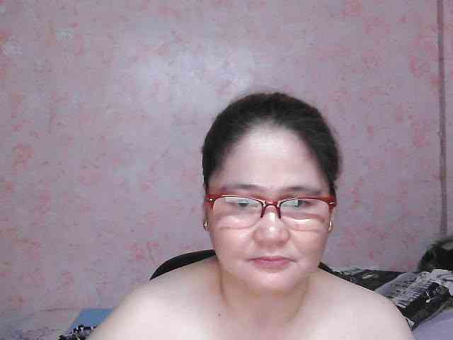 NICEtitspinay webcam