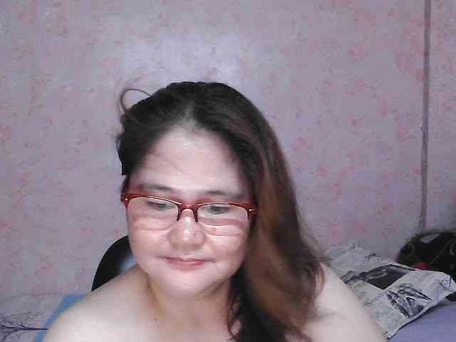 NICEtitspinay webcam