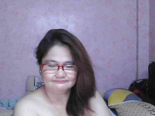 NICEtitspinay webcam