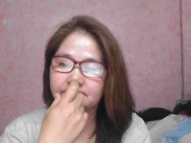 NICEtitspinay webcam