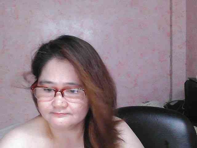 NICEtitspinay webcam