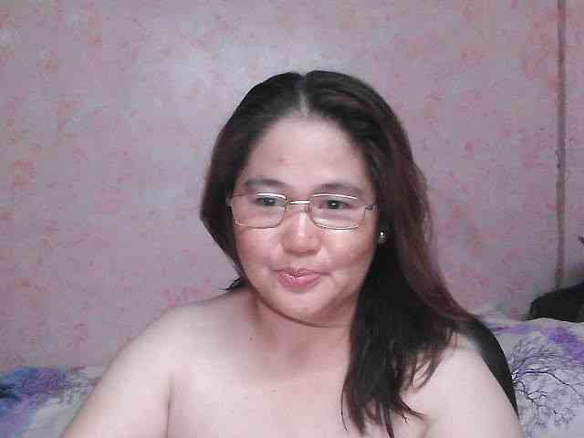 NICEtitspinay webcam