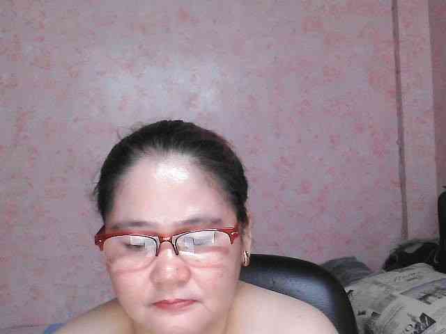 NICEtitspinay webcam