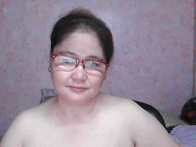 NICEtitspinay webcam