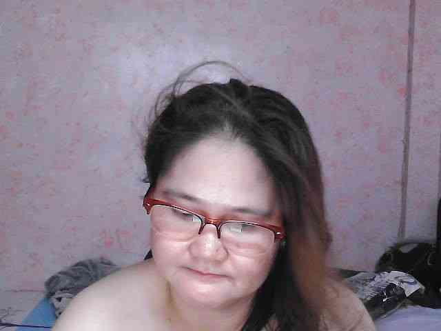 NICEtitspinay webcam