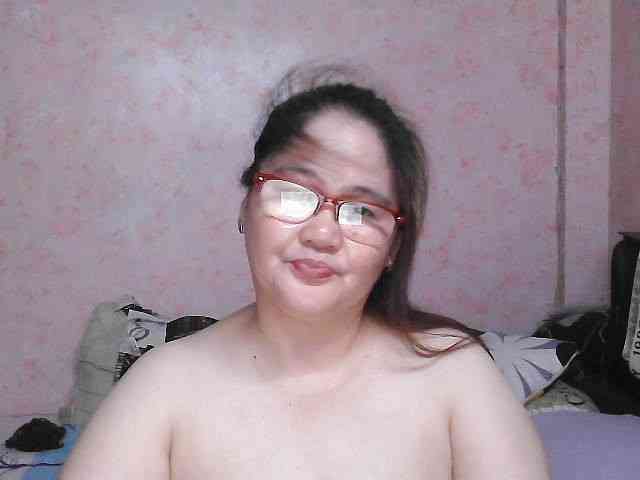 NICEtitspinay webcam