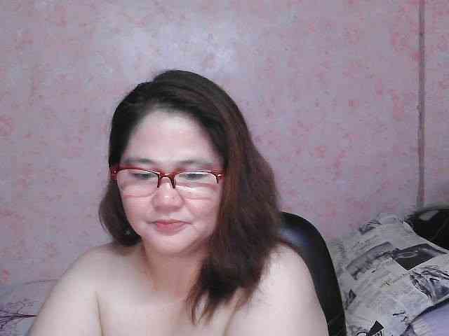 NICEtitspinay webcam