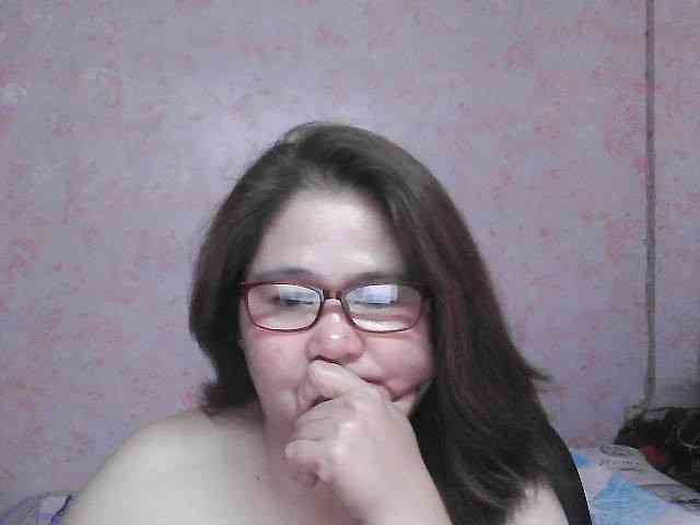 NICEtitspinay webcam