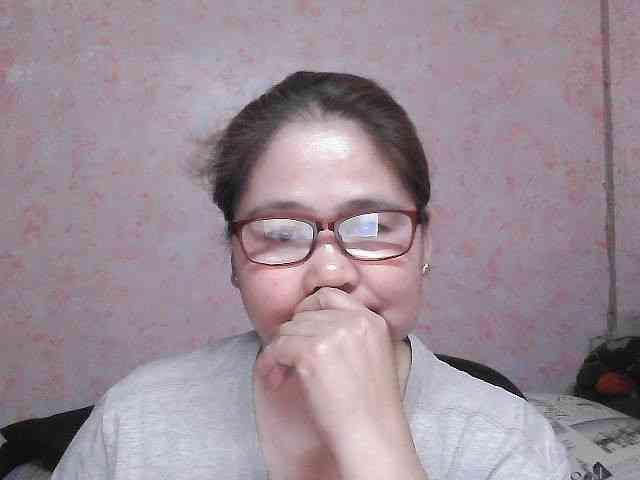 NICEtitspinay webcam