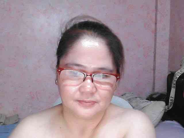 NICEtitspinay webcam