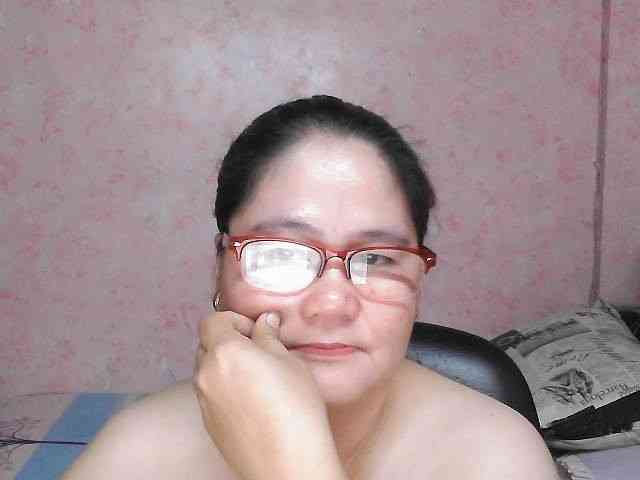 NICEtitspinay webcam