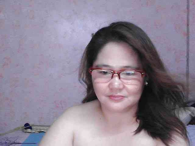NICEtitspinay webcam