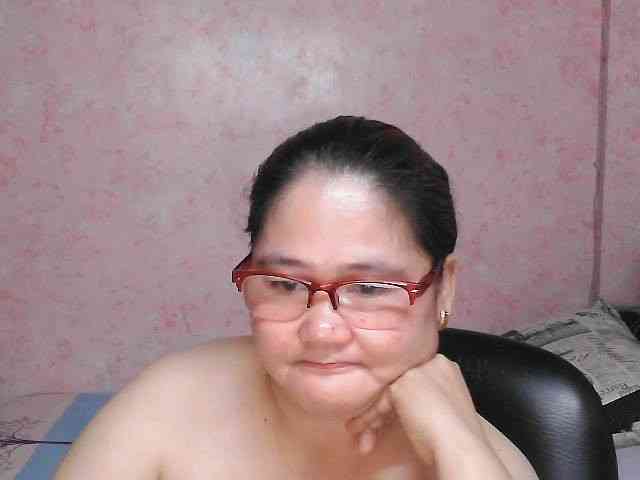 NICEtitspinay webcam