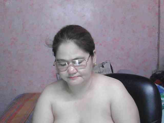 NICEtitspinay webcam