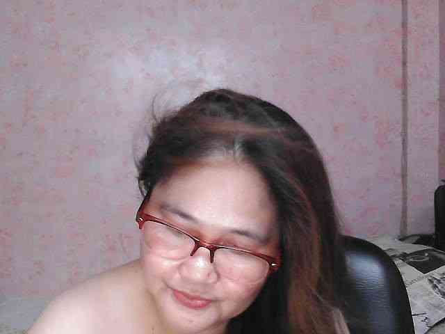 NICEtitspinay webcam