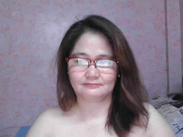 NICEtitspinay webcam
