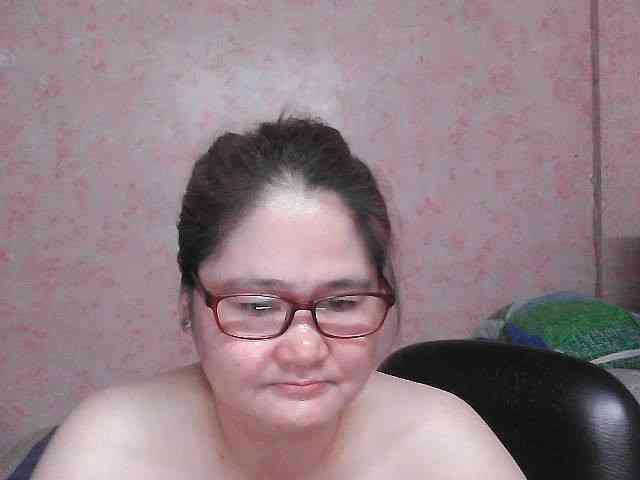 NICEtitspinay webcam