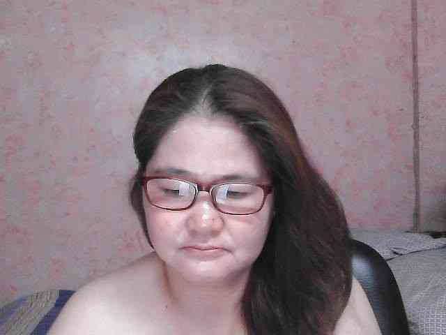 NICEtitspinay webcam