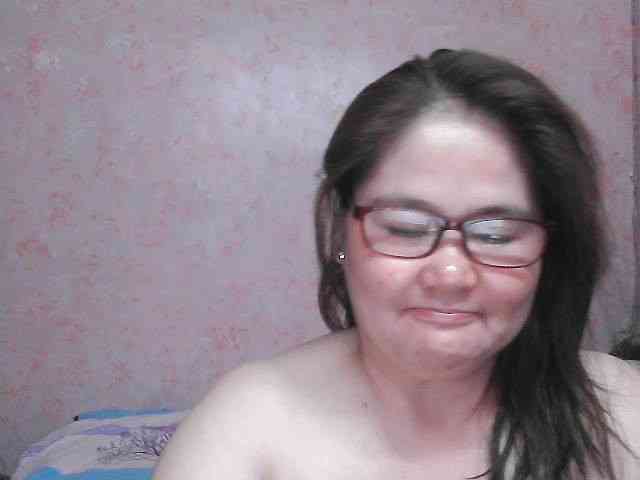 NICEtitspinay webcam