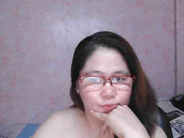 NICEtitspinay webcam