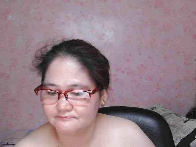 NICEtitspinay webcam