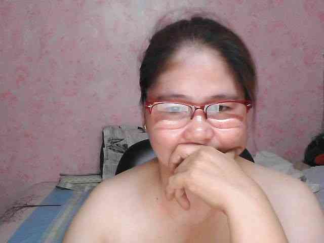 NICEtitspinay webcam