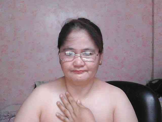 NICEtitspinay webcam