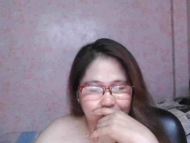 NICEtitspinay webcam