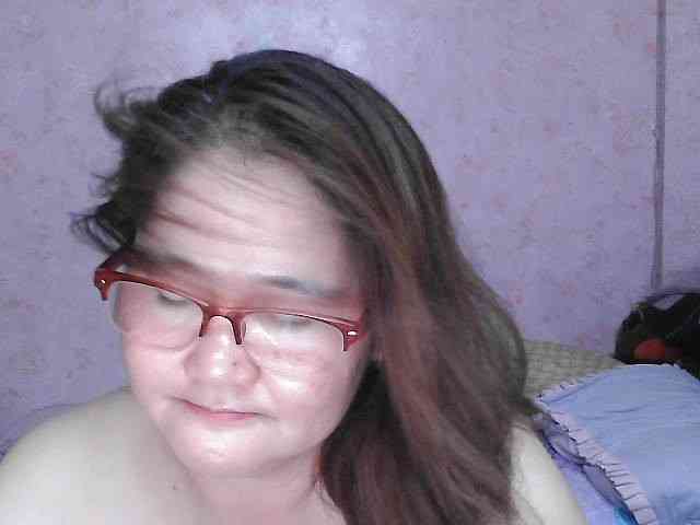 NICEtitspinay webcam