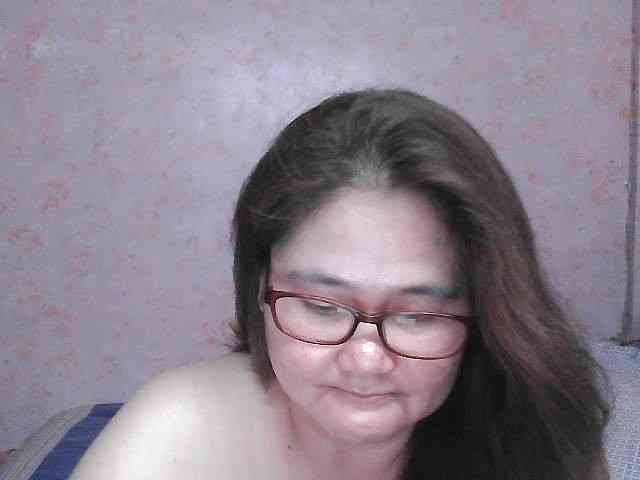 NICEtitspinay webcam