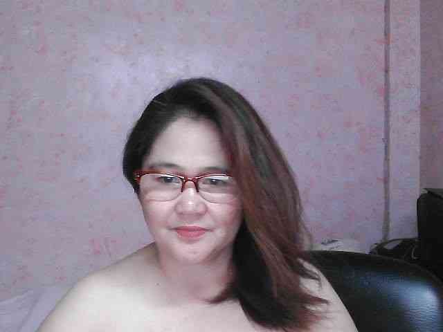 NICEtitspinay webcam