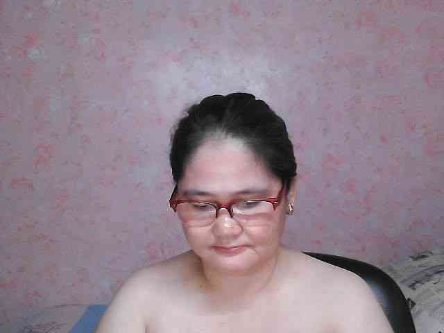 NICEtitspinay webcam
