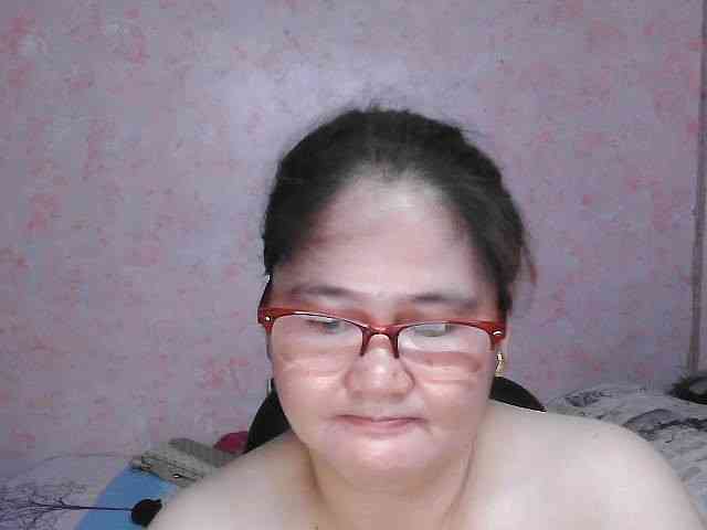 NICEtitspinay webcam