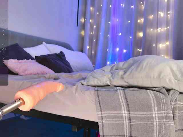 CherryGirlfriend webcam