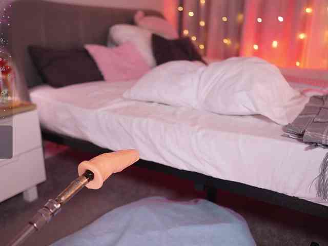 CherryGirlfriend webcam