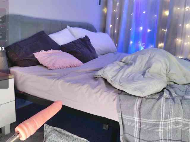 CherryGirlfriend webcam