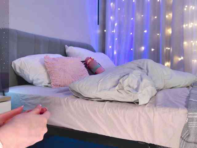 CherryGirlfriend webcam