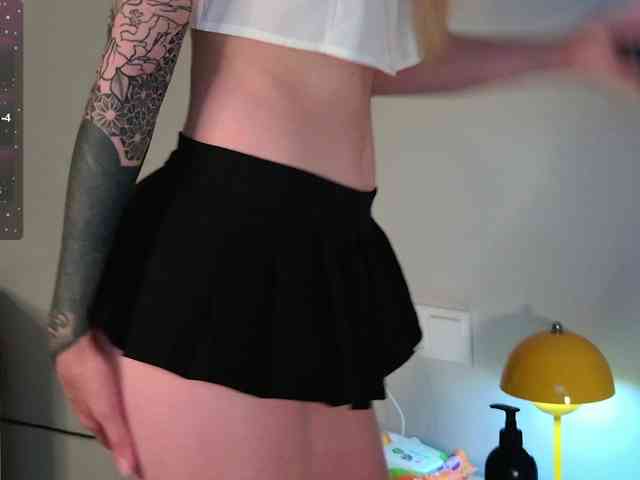 CherryGirlfriend webcam