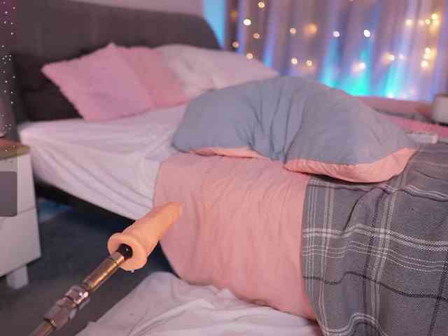 CherryGirlfriend webcam