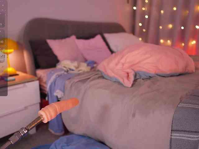 CherryGirlfriend webcam